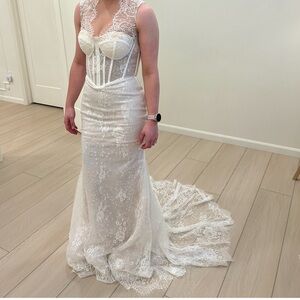 Custom wedding dress - includes matching gloves and long veil- broken zipper!